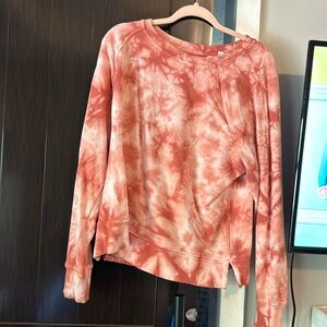 Women’s orange tie dye sweatshirt in size large
